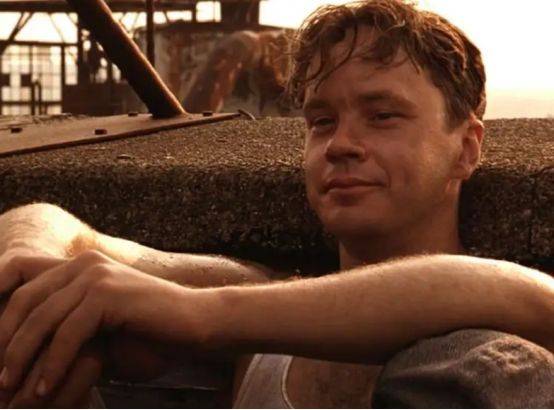 一个励志的越狱故事他在黑暗中隐忍了三十年凿开一个光明之口